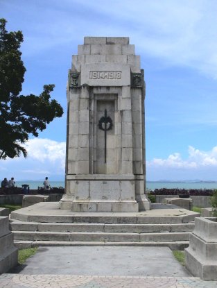 warmemonument.JPG