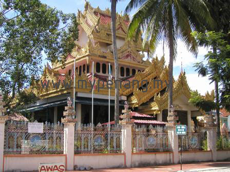 Dharmikarama Burmese Temple - Burmese temple Penang