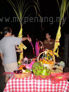 Praying to the Heavenly God - 9th day of Chinese New Year